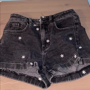 Pacsun “mom” shorts size 23!